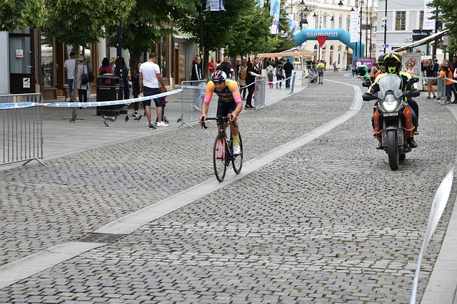 阿尔纳斯尔 阿尔纳斯尔